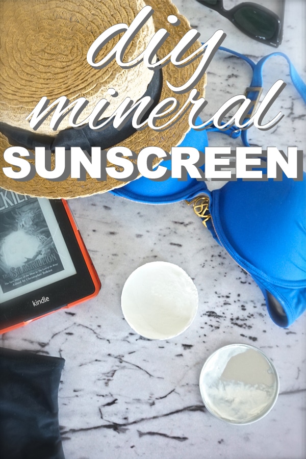 best diy mineral sunscreen on table