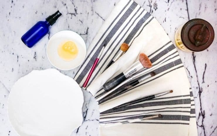 ingredients for makeup brush cleaner