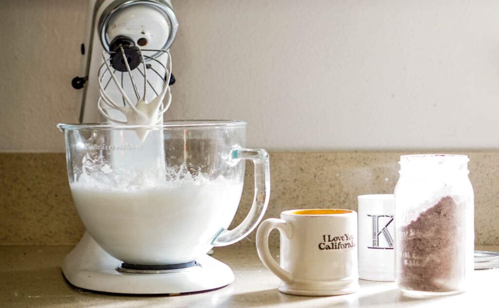 homemade hot chocolate with vegan marshmallow fluff