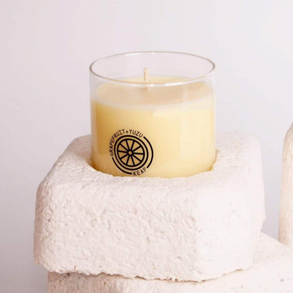 keap ethically made candles that are non-toxic.