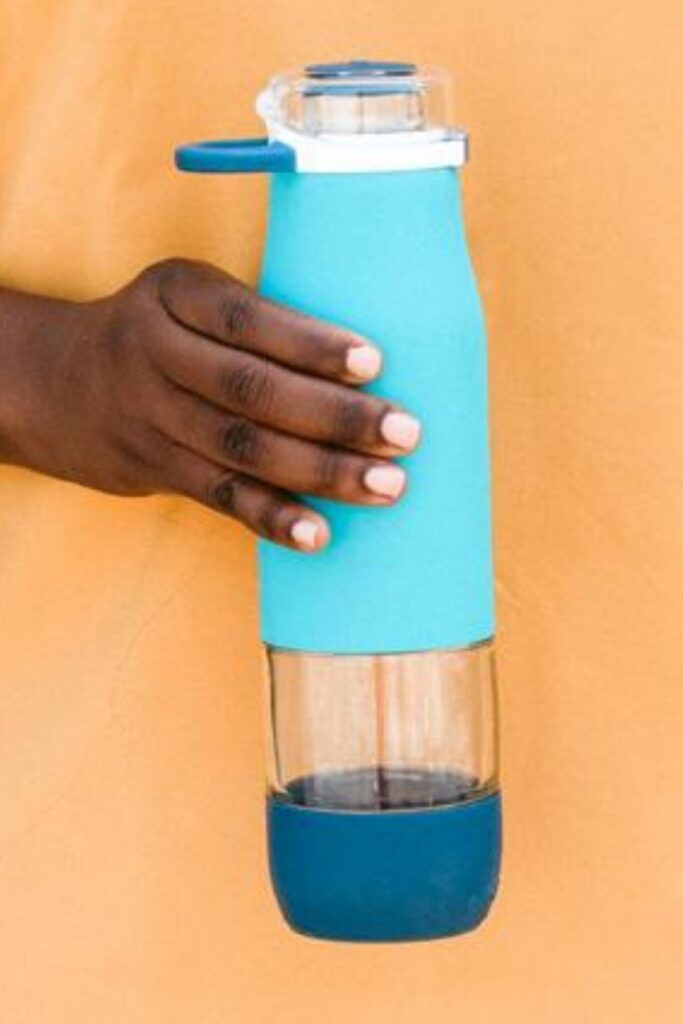 Ello: glass water container