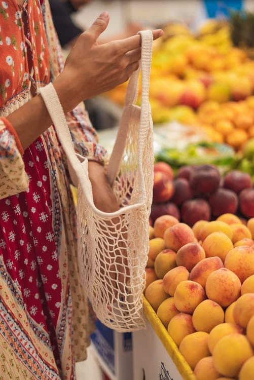 shopping bag with fruit