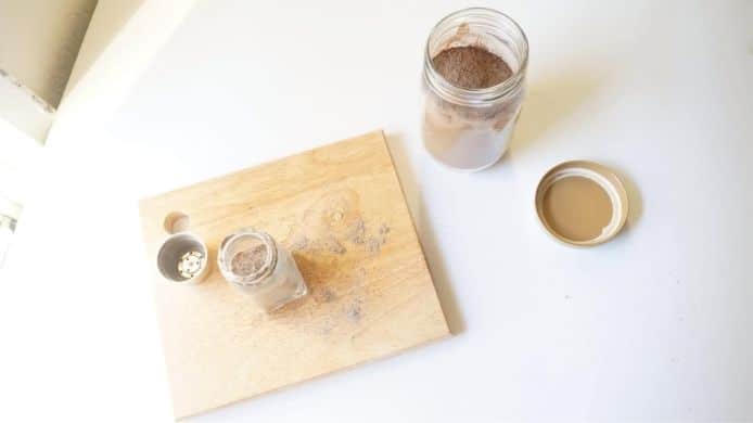 homeade dry shampoo in a jar