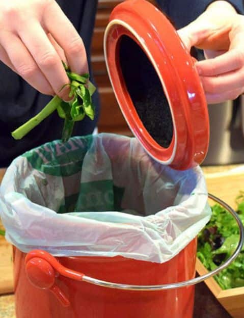 natural home: 10 Best Countertop Compost Bins For Kitchen Scraps