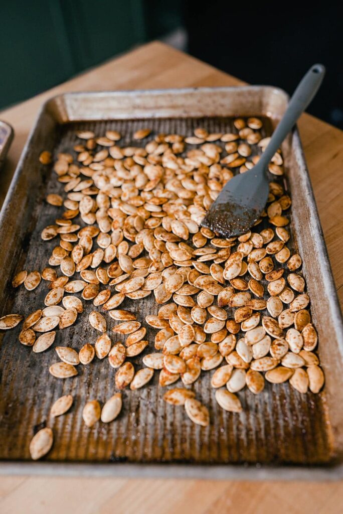 How to Make Easy Roasted Pumpkin Seeds