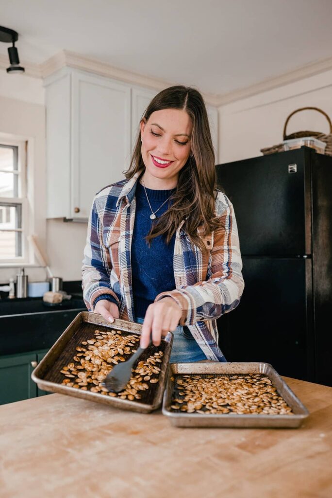 How to Make Easy Roasted Pumpkin Seeds