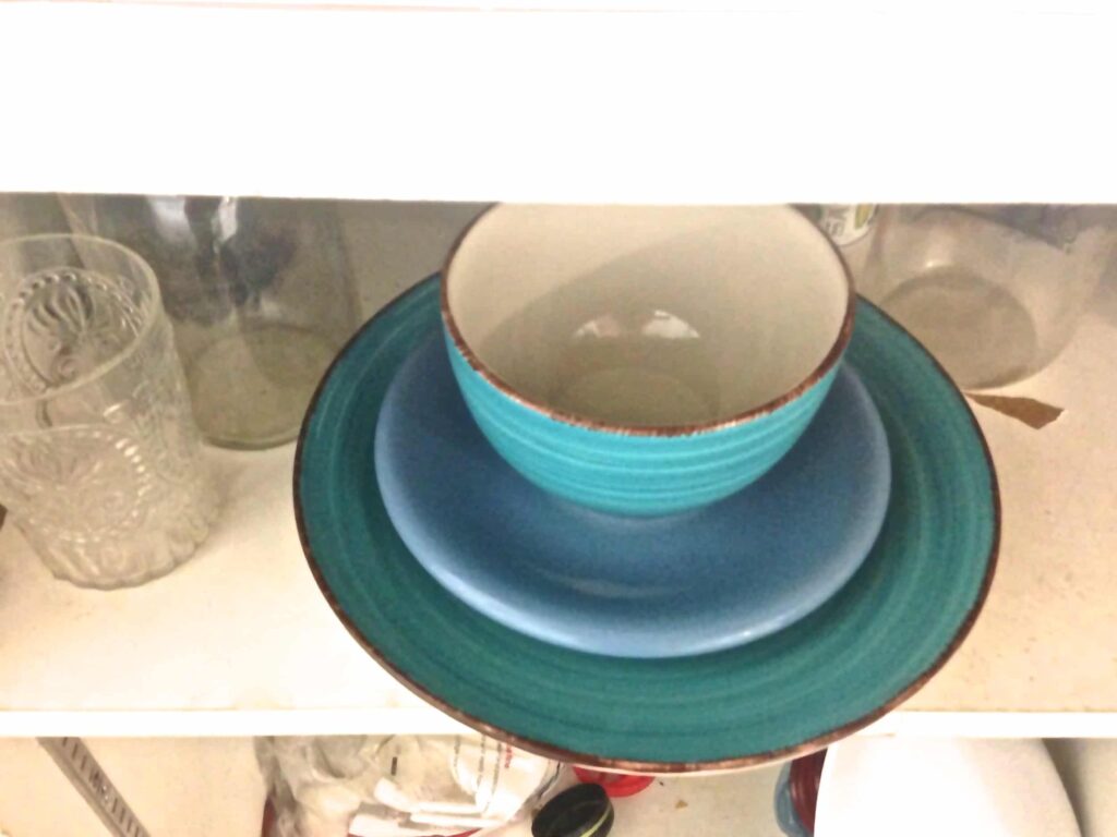 2 reusable plates and 1 reusable bowl kept at work are ways of reducing waste