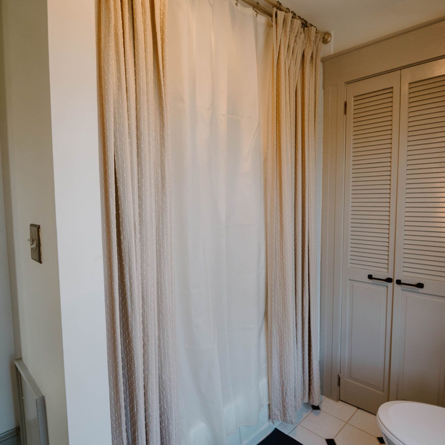 8 NonToxic Shower Curtain Liner Options For Your Bathroom Going Zero